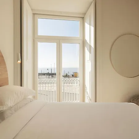 Lioz & Aparthotel 4*