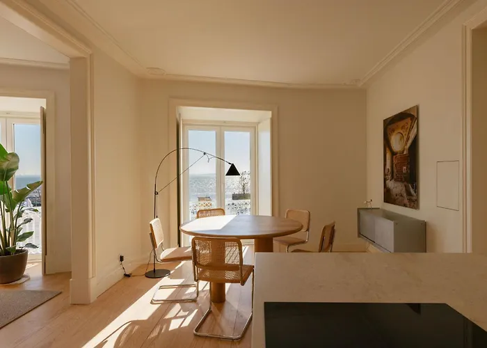 Lioz アパートホテル 4*