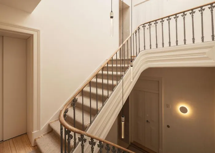 Lioz アパートホテル